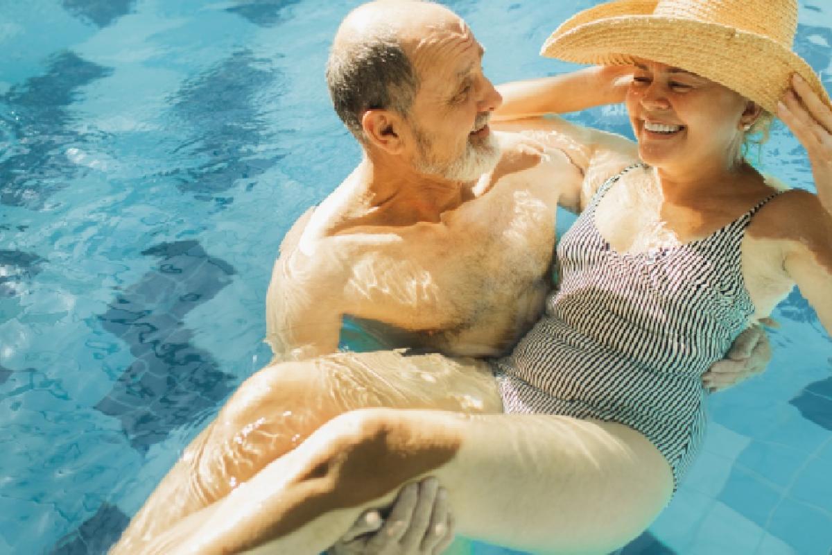 Jubilados en un balneario.