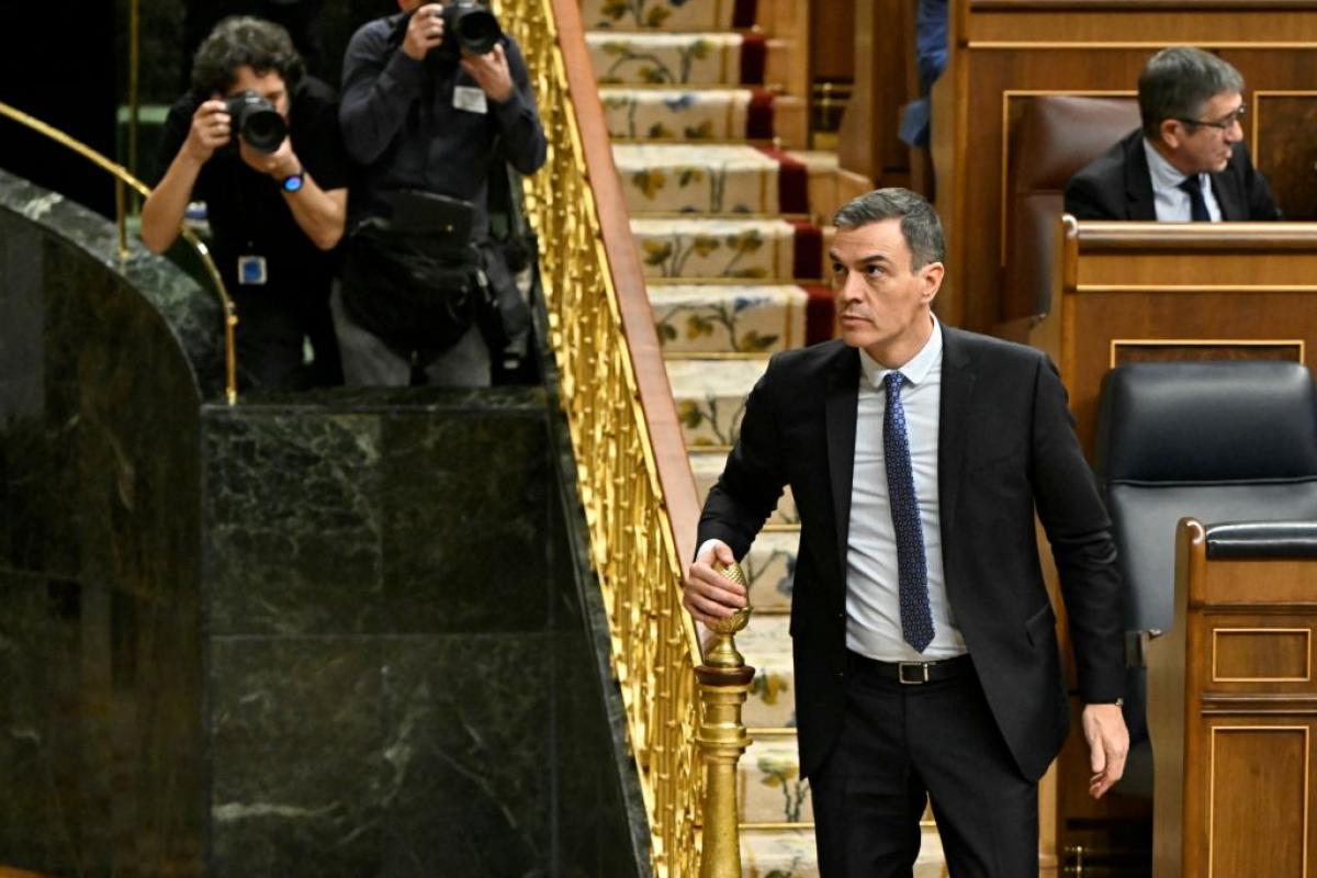 Pedro Sánchez abandona el pleno del Congreso tras el rechazo a la amnistía