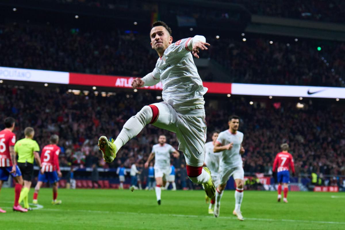 Alex Berenguer celebra el único gol del partido de ida de la semifinal de Copa del Rey entre Atlético de Madrid y Athletic.