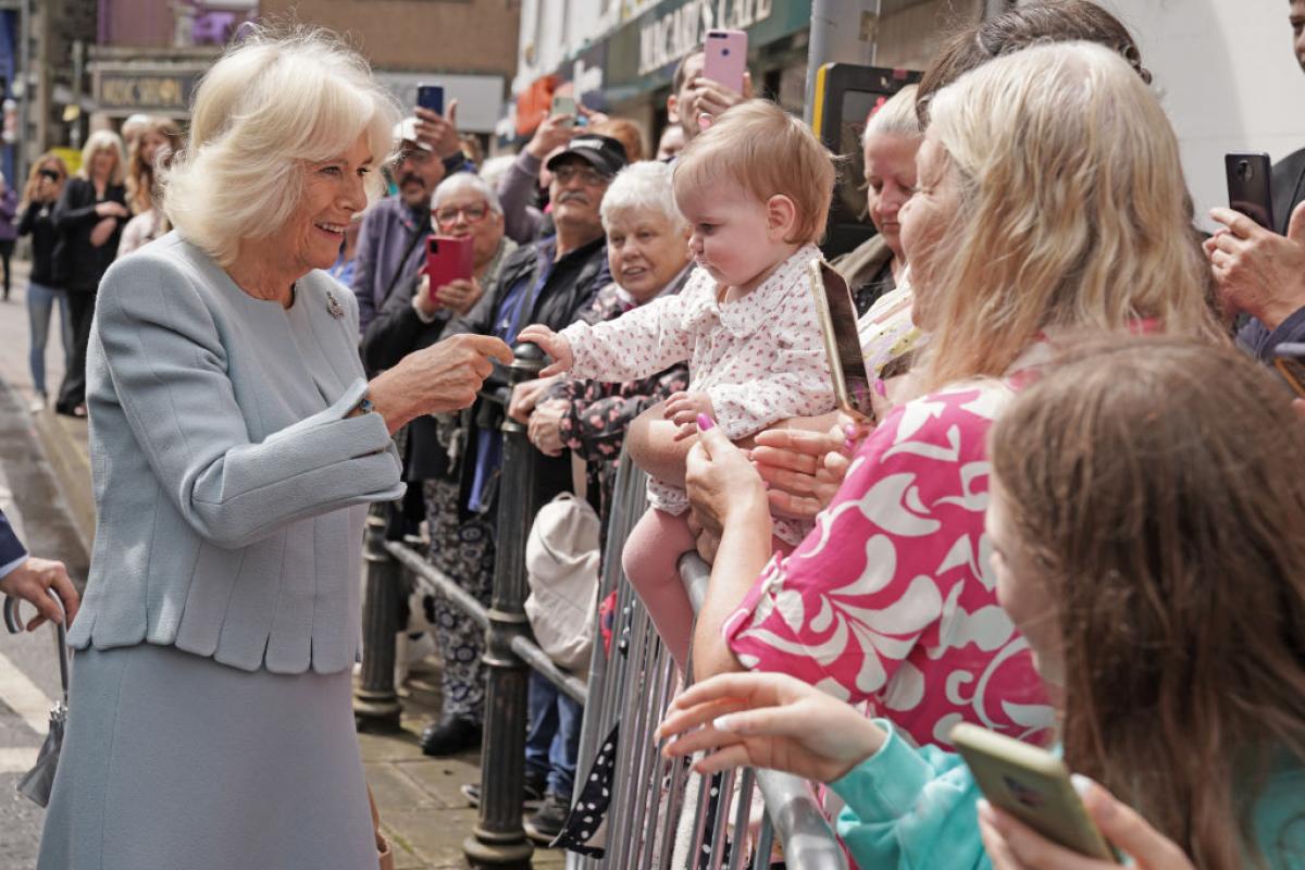 En los últimos años, Camila ha conseguido revertir su mala imagen y hoy goza de popularidad entre la población británica.