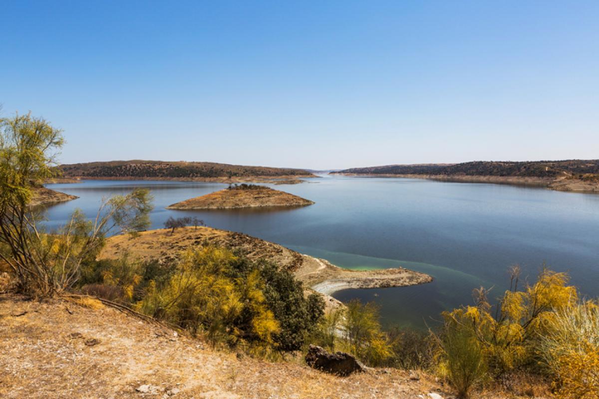 Imagen de archivo del pantano de Alcántara en Serradilla (Cáceres).