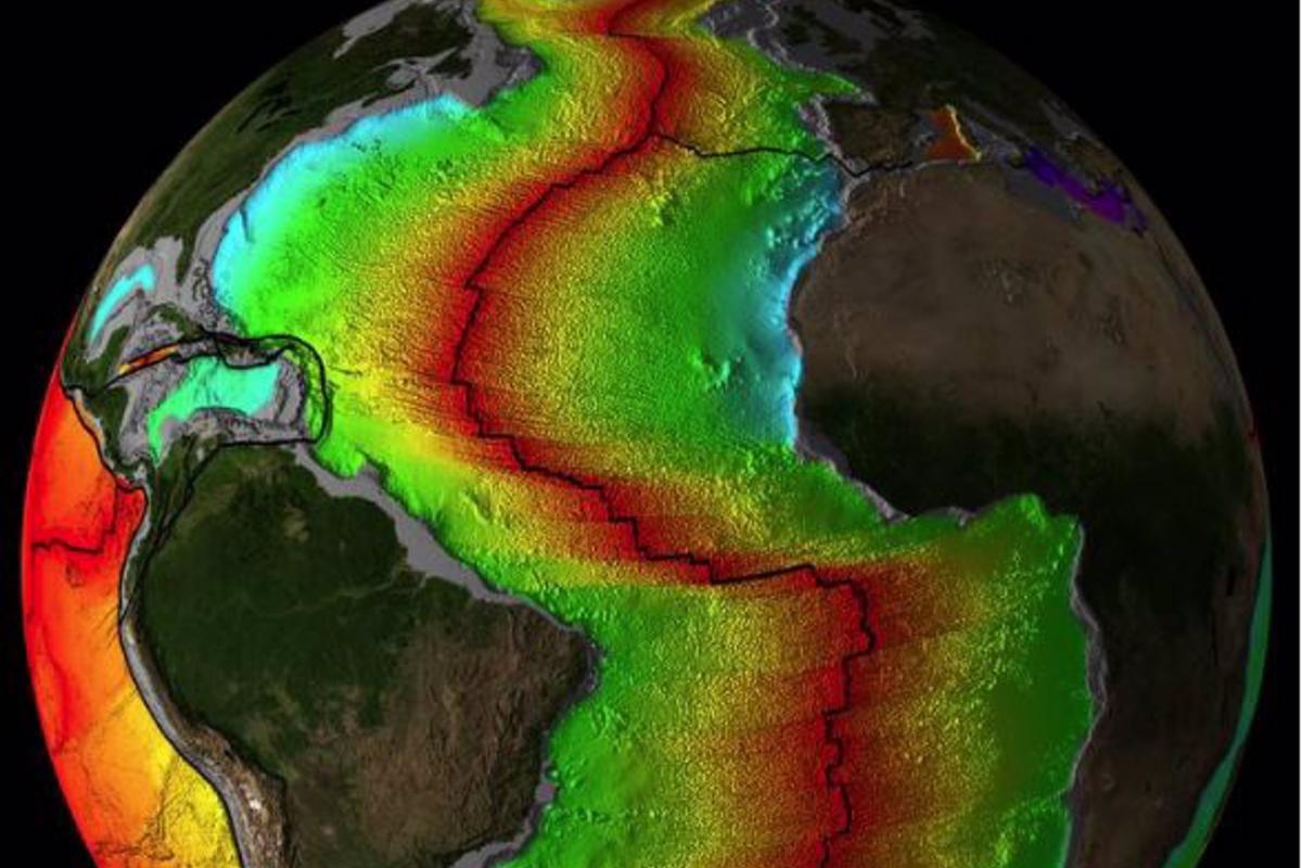 Imagen de la edad de la corteza del Océano Atlántico con placas.