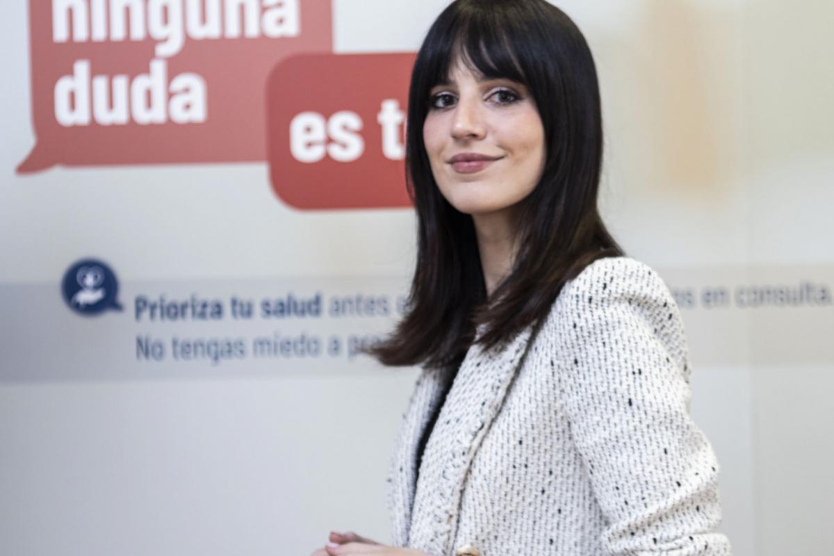 Emi Huelva en la presentación de la iniciativa "En cáncer, ninguna duda es tonta".