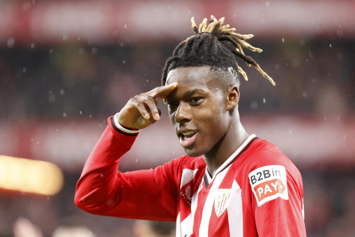 El centrocampista del Athletic Club Nico Williams celebra su gol ante el Atlético en Copa del Rey.