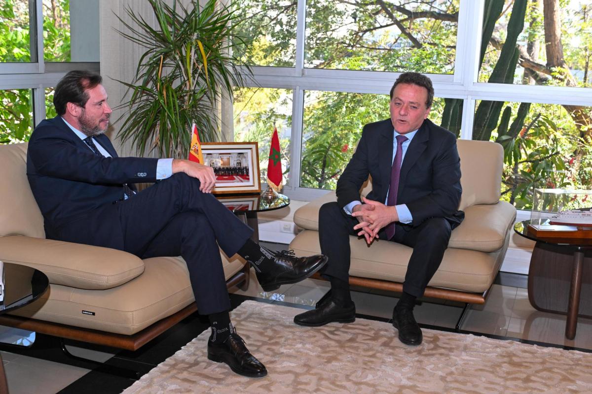 El ministro de Fomento, Oscar Puente, visita Marruecos para reunirse con su homólogo marroquí Mohamed Abdeljalil