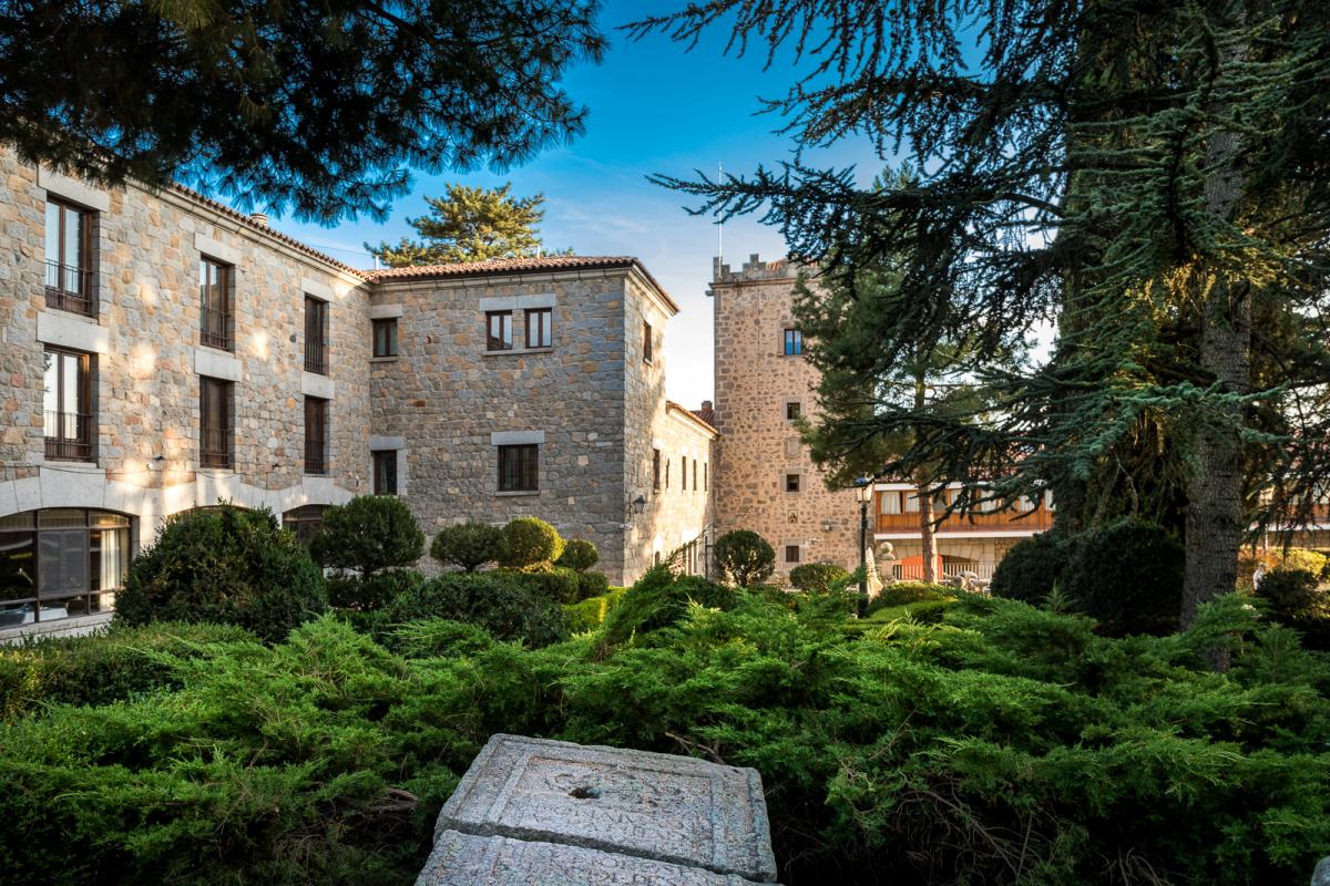El Parador de Ávila se levanta en el antiguo palacio de Piedra Albas.