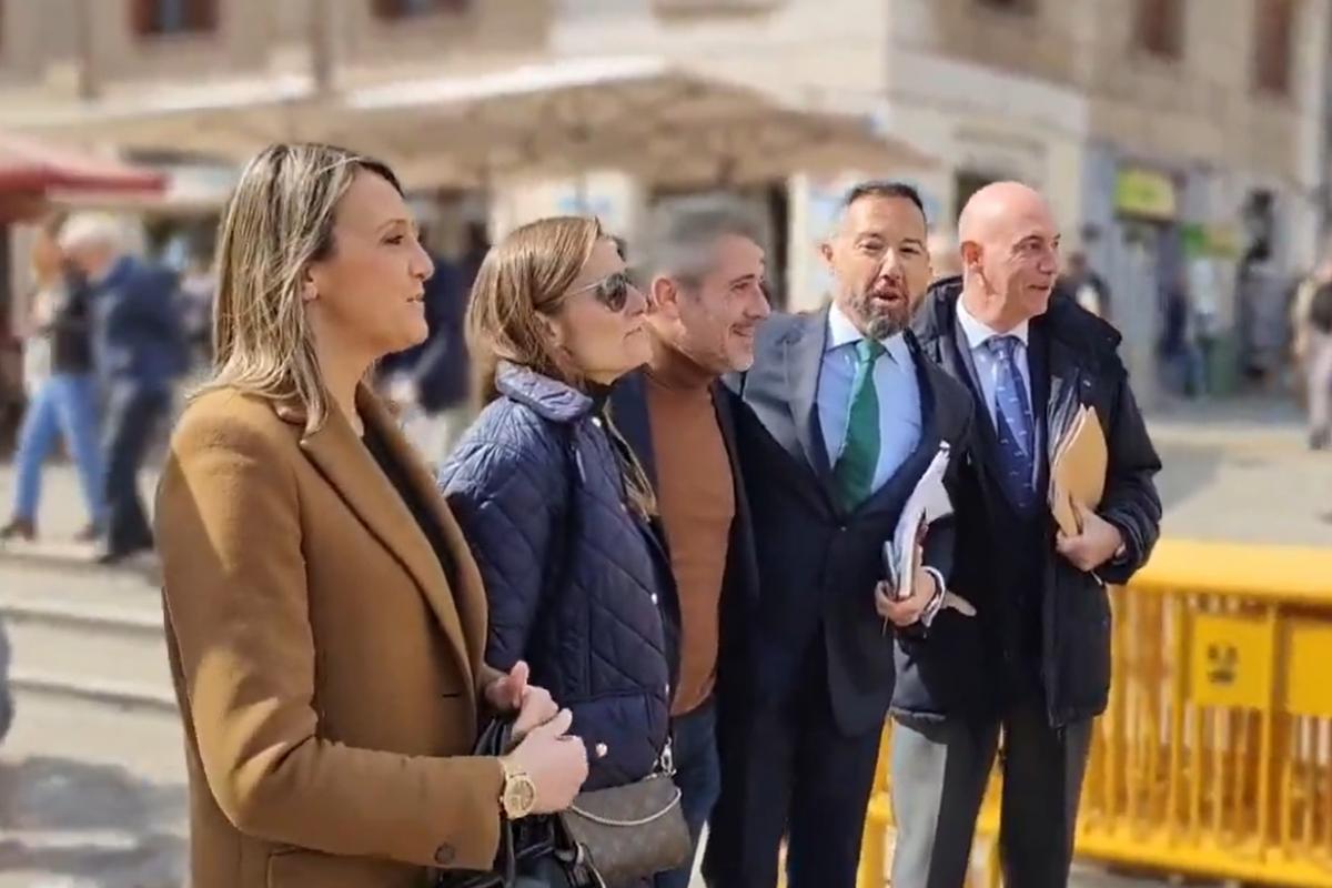 La celebración de los concejales de Vox en el Ayuntamiento de Valencia.