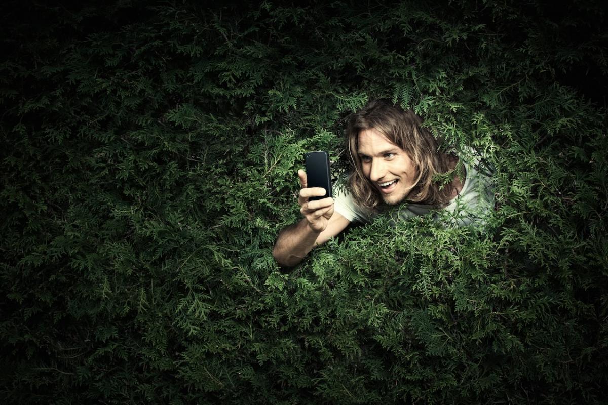 Las reglas legales sobre grabaciones con teléfonos móviles a vecinos: lo que debes saber