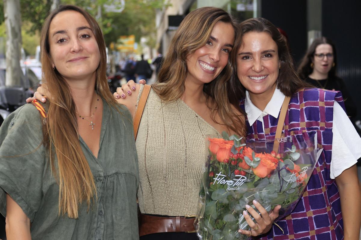 Las hermanas Pombo, en el 29º cumpleaños de María el 17 de octubre de 2023.