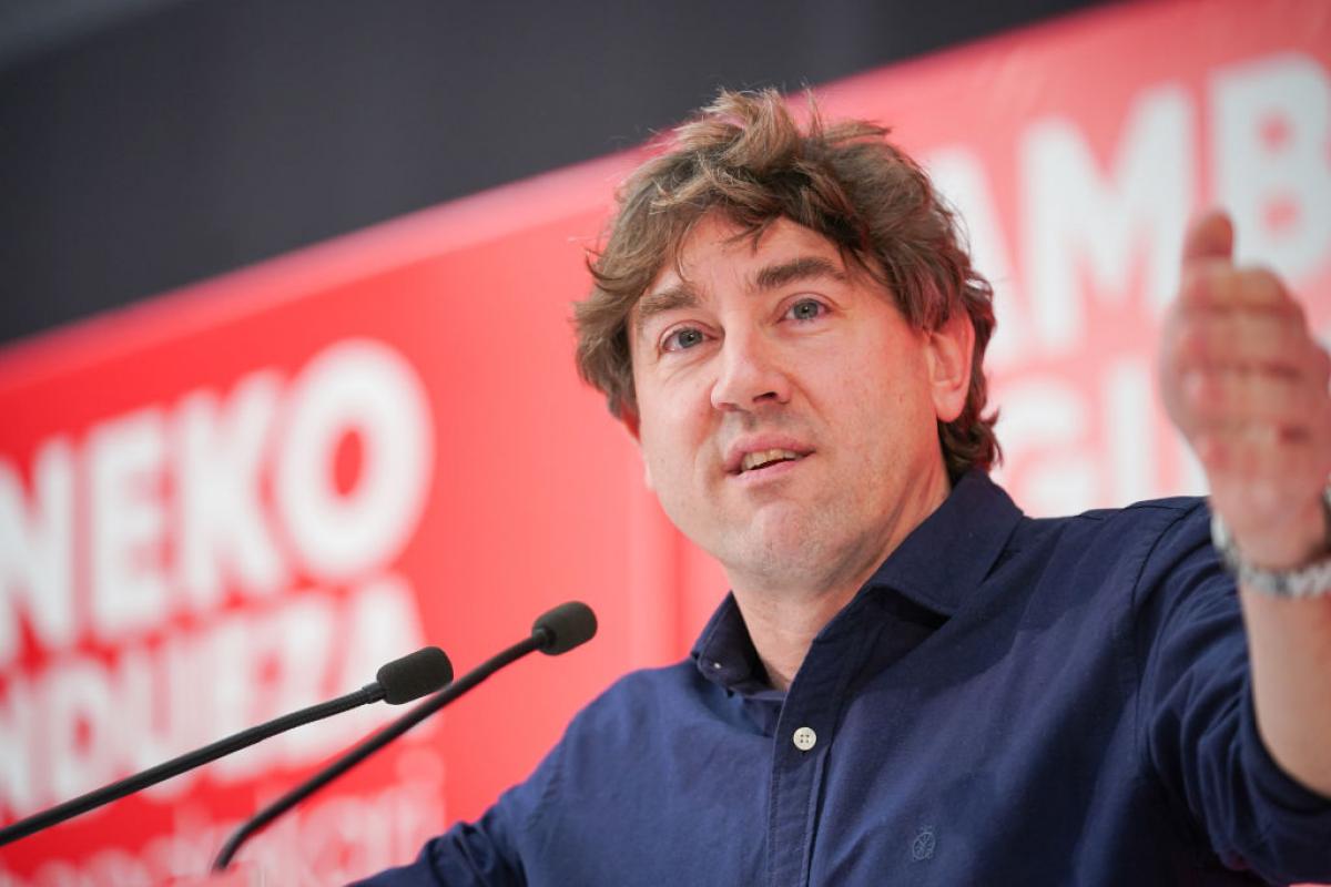 Eneko Andueza, en uno de sus recientes mítines