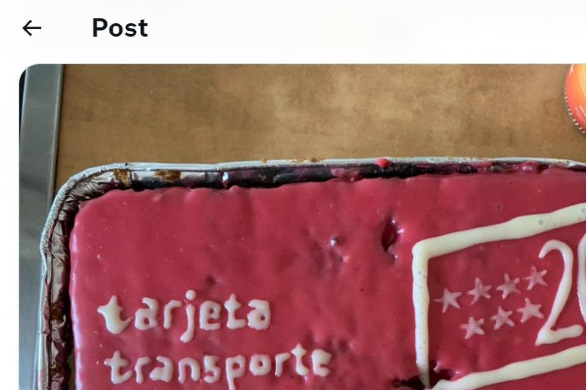 La tarta de cumpleaños que ha hecho @ShadowsOfGotham