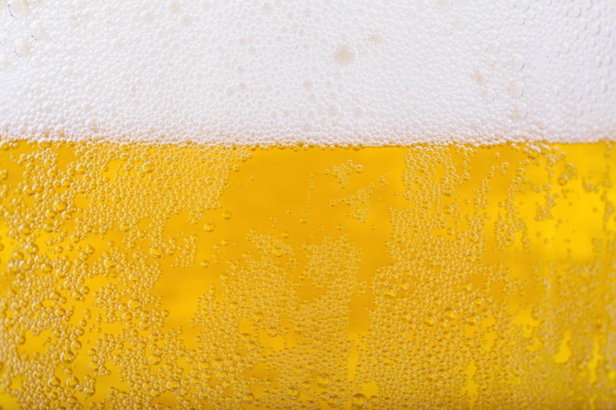 Imagen de archivo de un plano detalle de una cerveza.