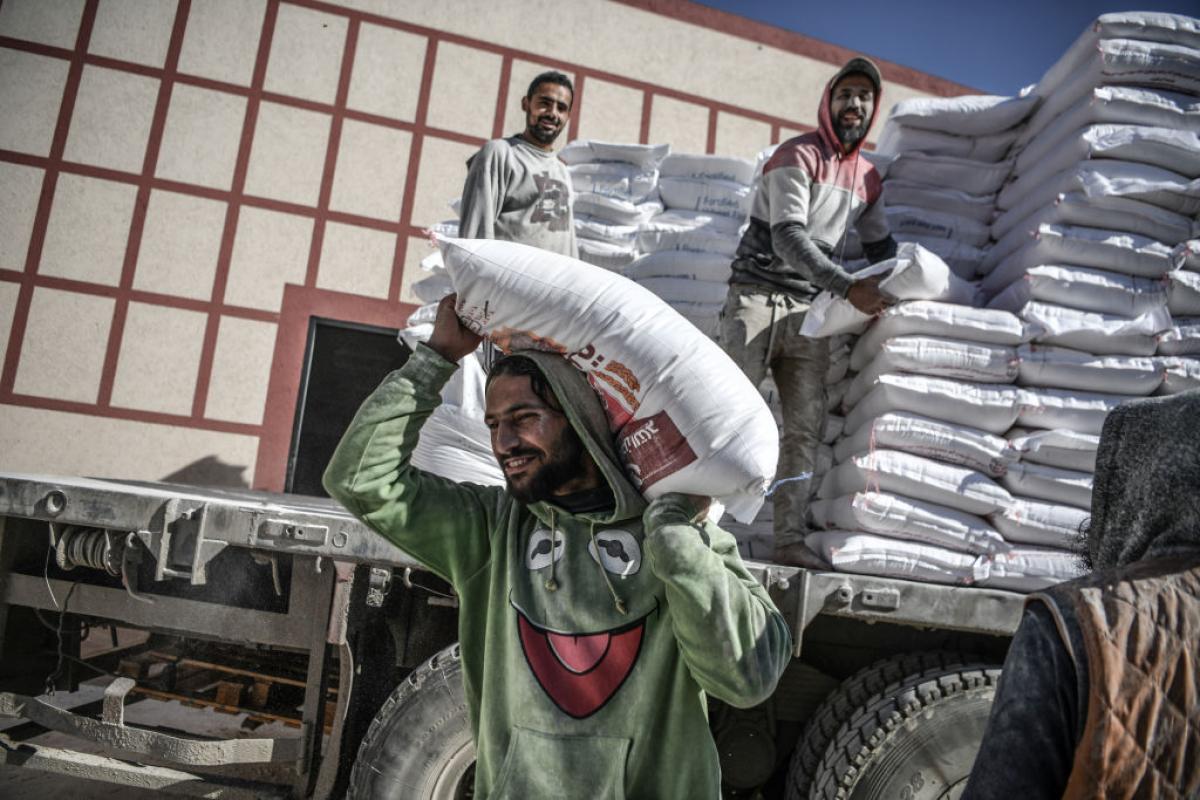 La UNWRA realiza el reparto de ayuda humanitaria en Rafah