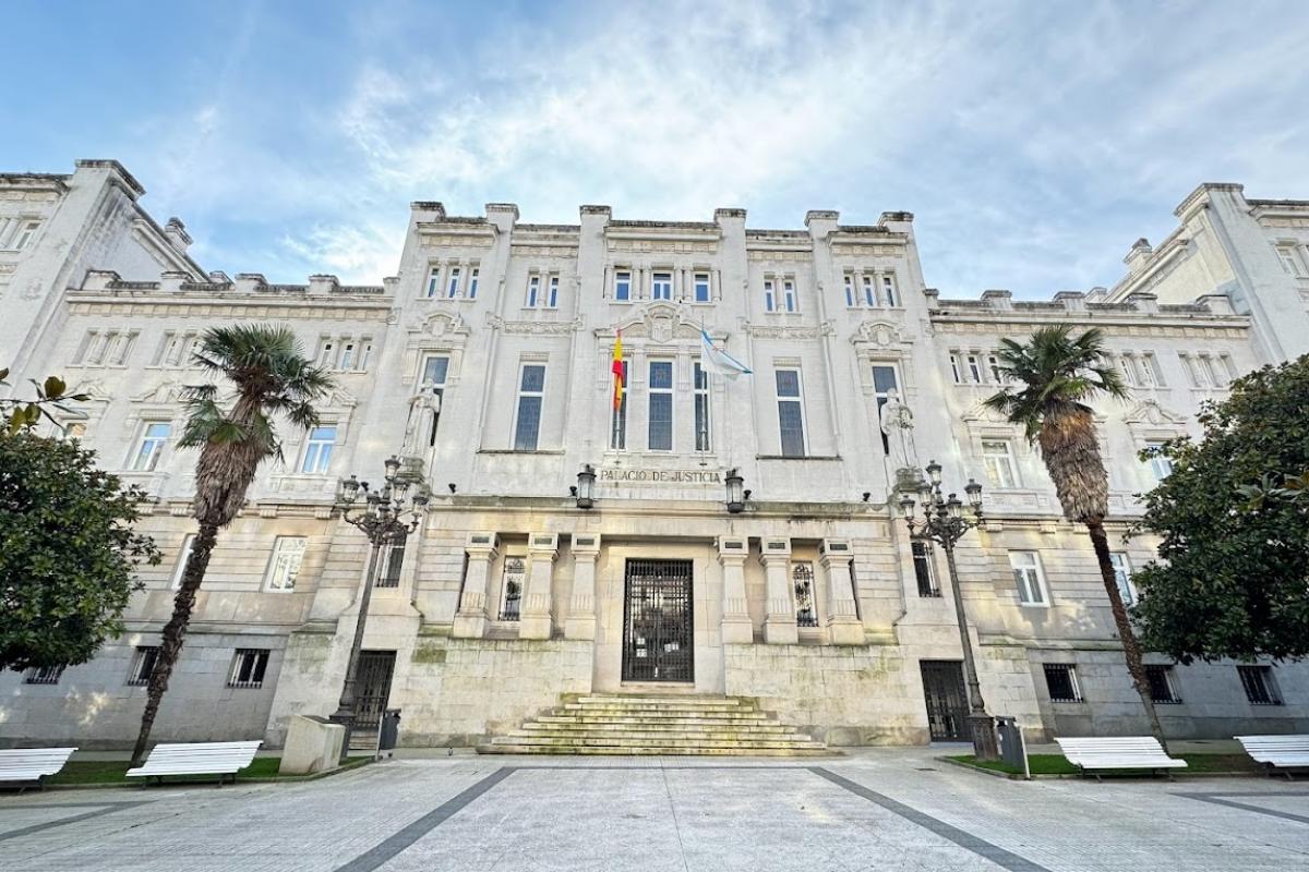 Fachada del palacio de justicia del Tribunal Superior de Xustiza de Galicia