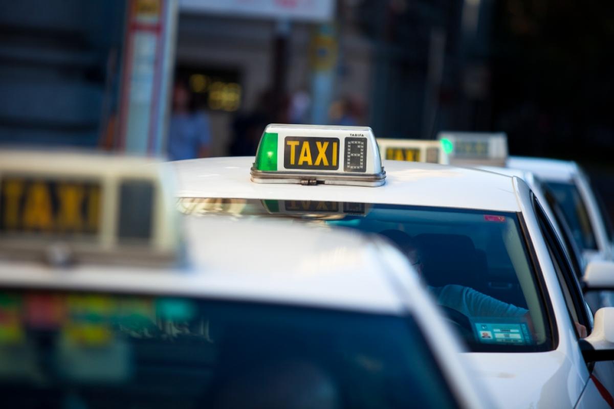 San Sebastián, Ourense y Vitoria, las ciudades con las tarifas de taxi más caras en 2024