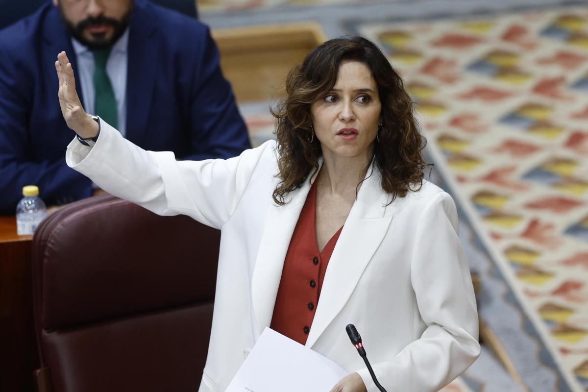 La presidenta de la Comunidad de Madrid, Isabel Díaz Ayuso, interviniendo en la Asamblea, en una imagen de archivo.