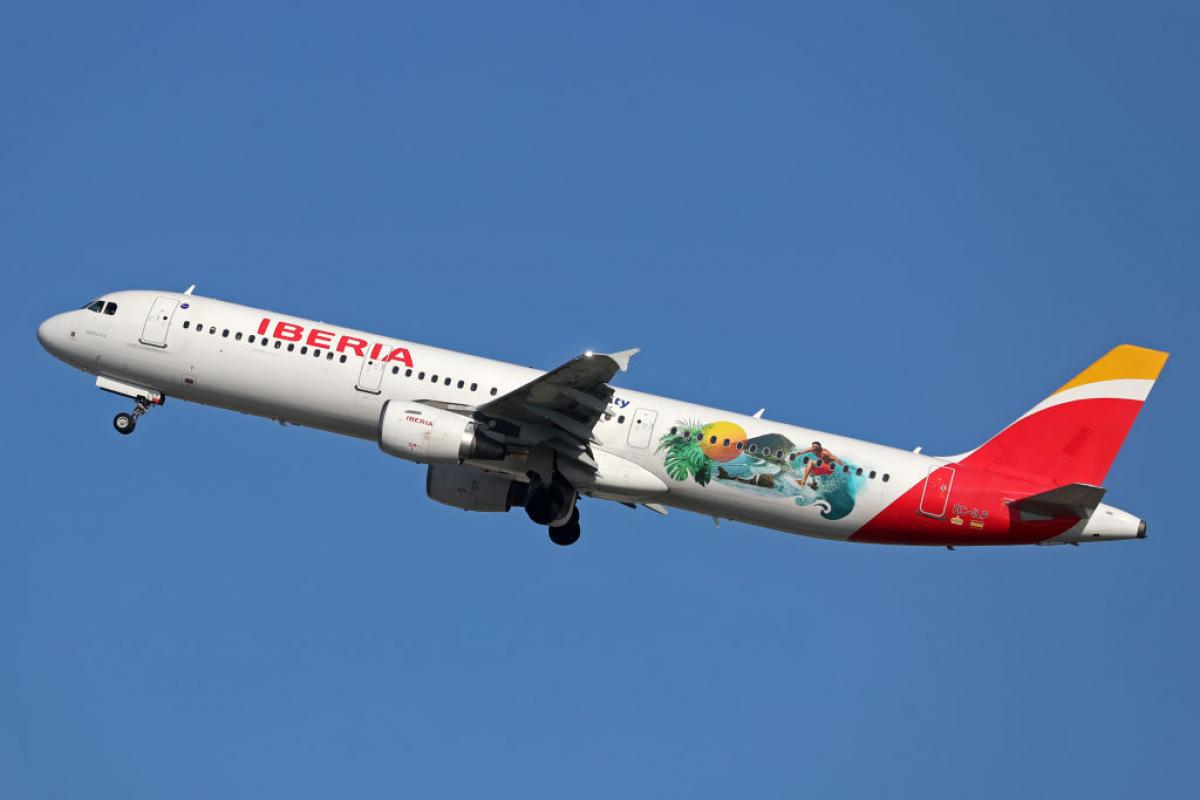 Avión de Iberia en pleno vuelo