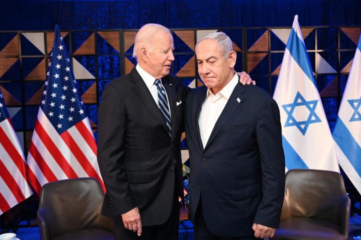 Biden y Netanyahu se saludan en un encuentro en octubre del pasado año