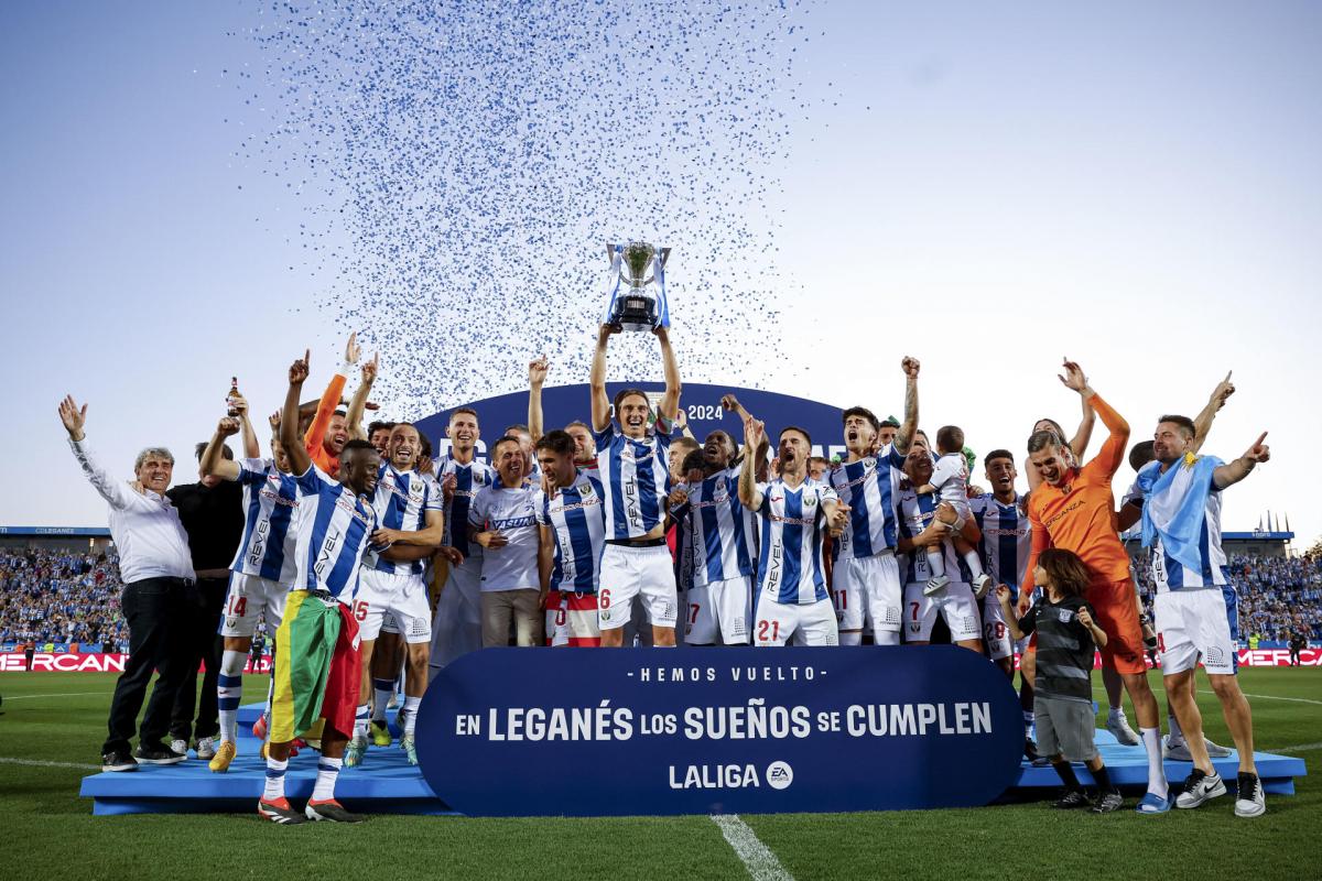 Los jugadores del Leganés celebran su ascenso a la Primer División.