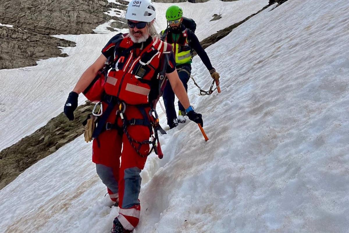 Un momento del rescate, en Embudo de Pineta (Bielsa, Huesca).