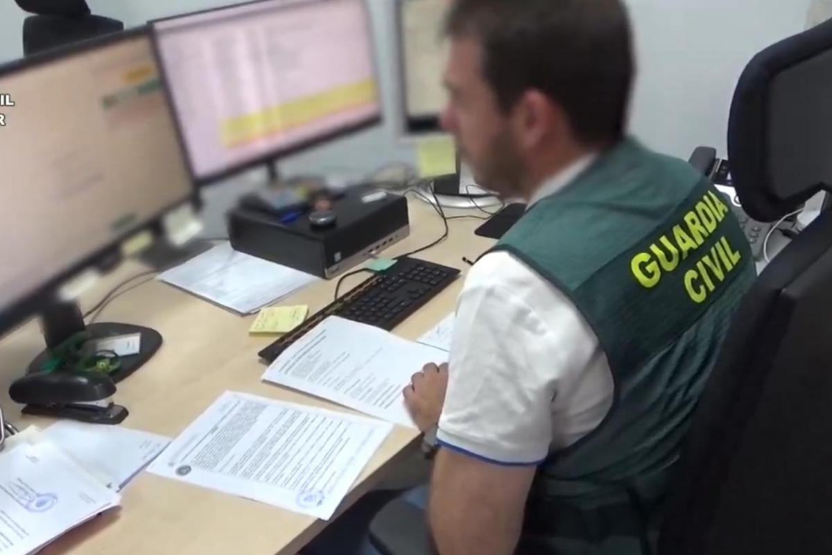 Operación 'Tec Apagón' de la Guardia Civil contra estafas a hosteleros con el método del 'corte de la luz'.