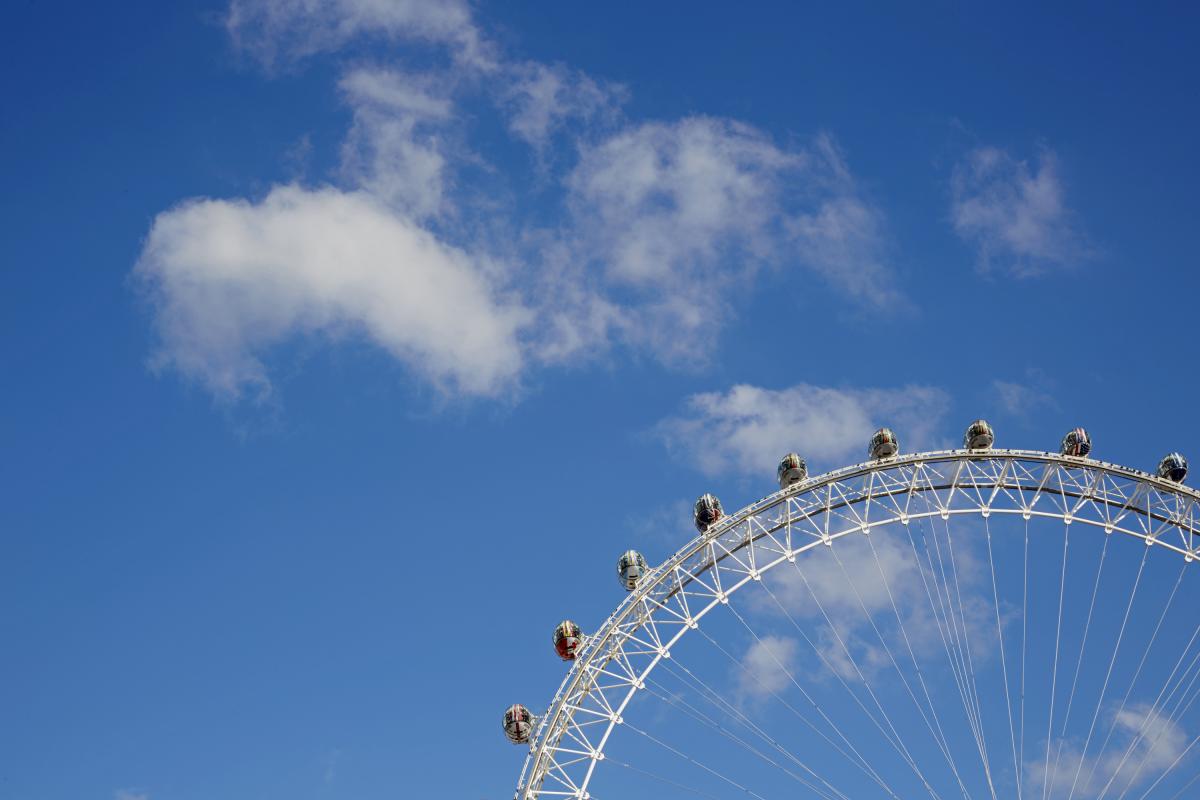 London Eye.