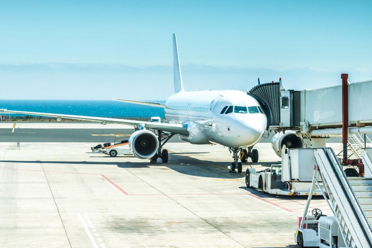 Avión en el aeropuerto de Lanzarote