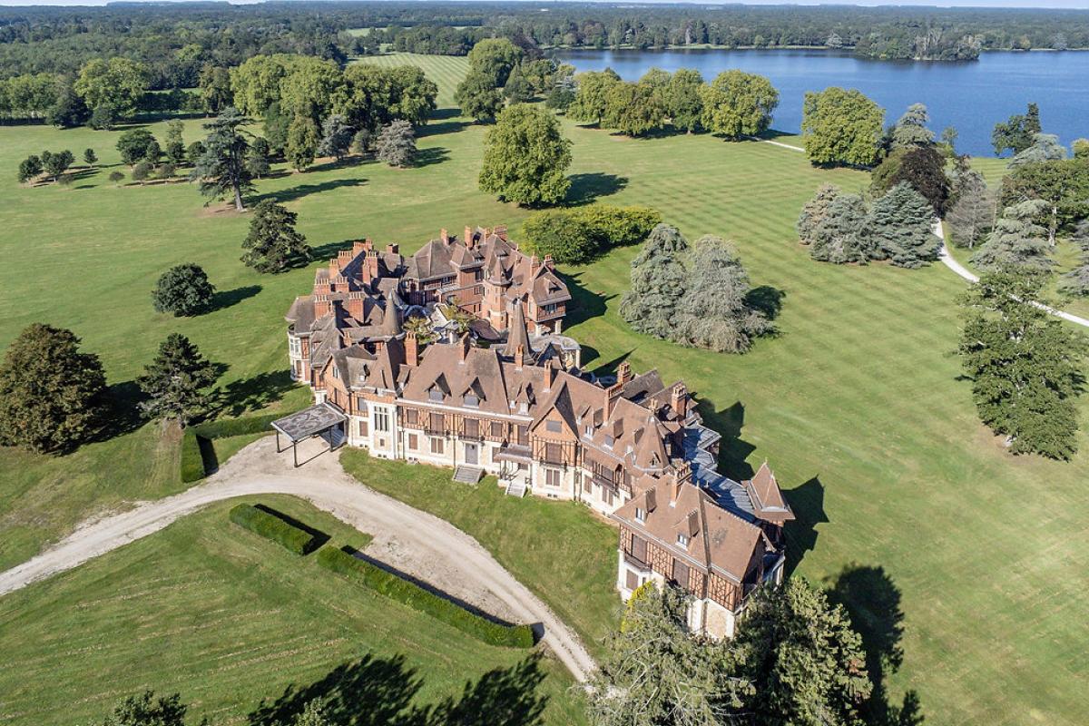 Imagen de archivo de la Château d'Armainvilliers, casa que perteneció anteriormente a la familia Rothschild y al rey Hassan II de Marruecos.