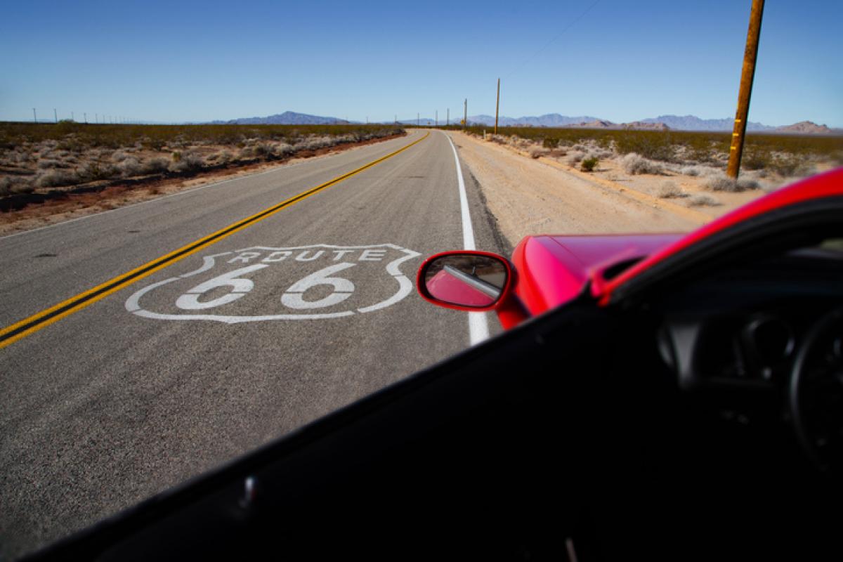 Imagen de archivo de un tramo de la Ruta 66, a su paso por California (EEUU).