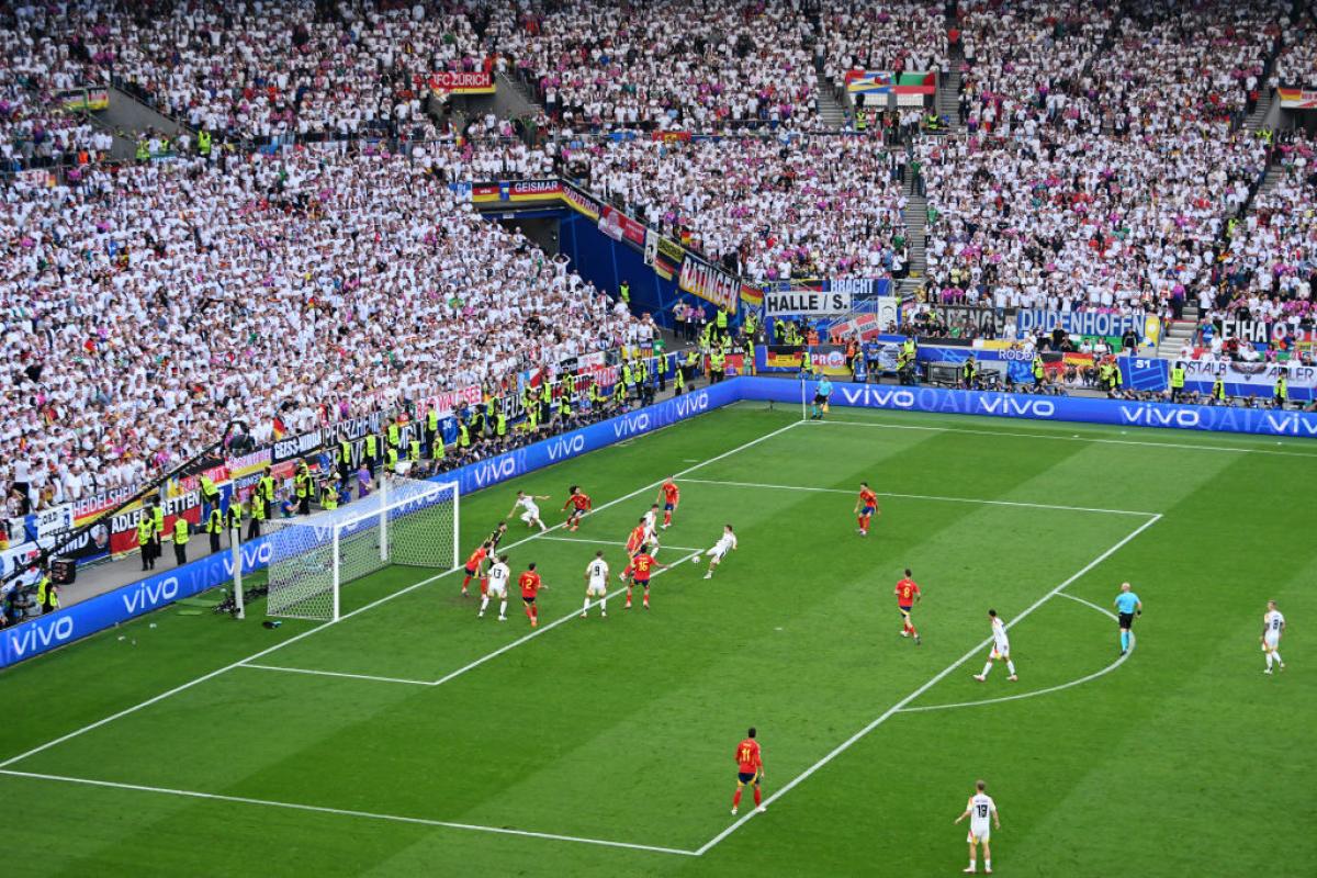 Momento del gol de Wirtz, con Alemania metida en el área española