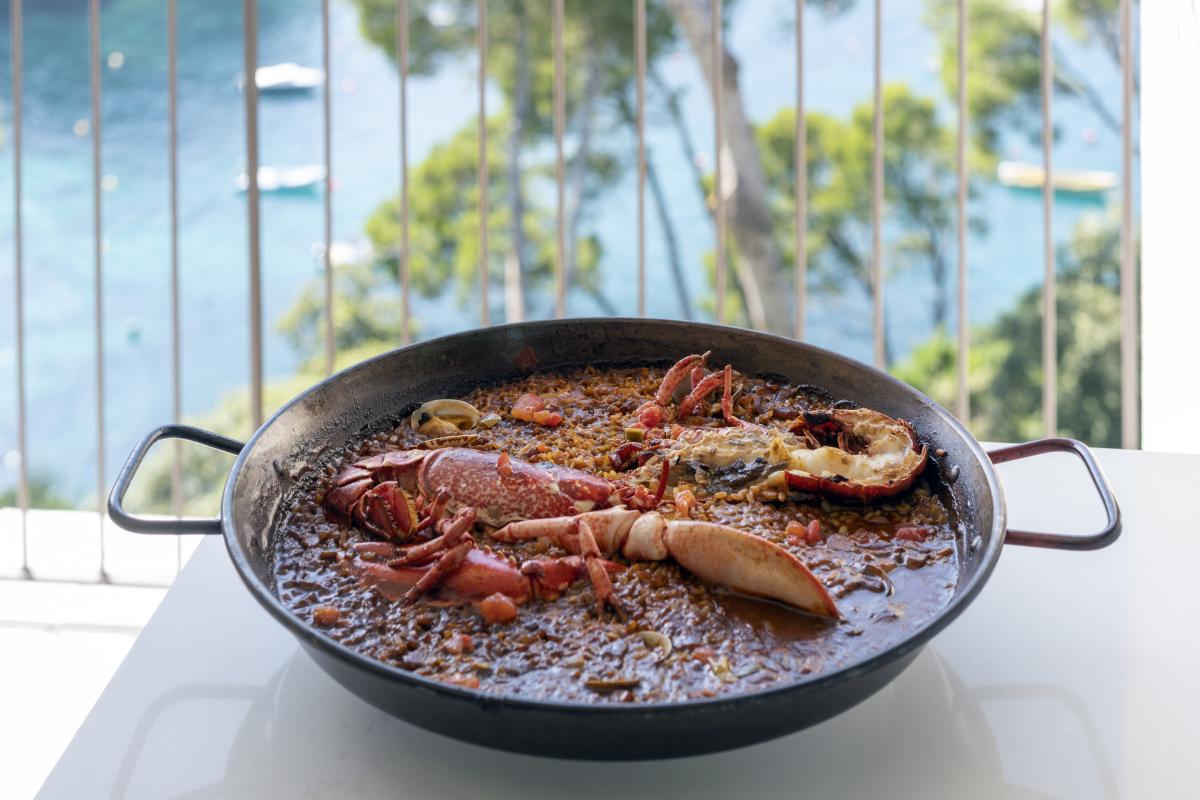 El arroz de Pals es una de las especialidades del restaurante de este Parador.