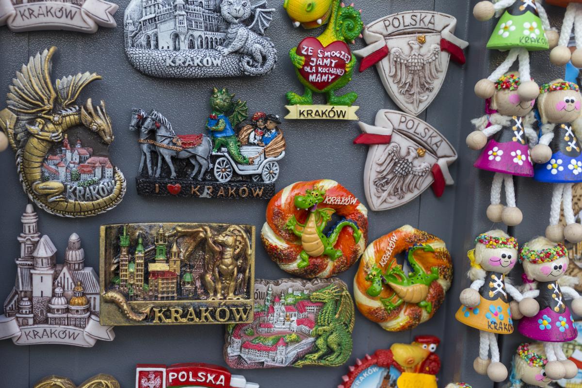 Foto de archivo de imanes en una nevera.