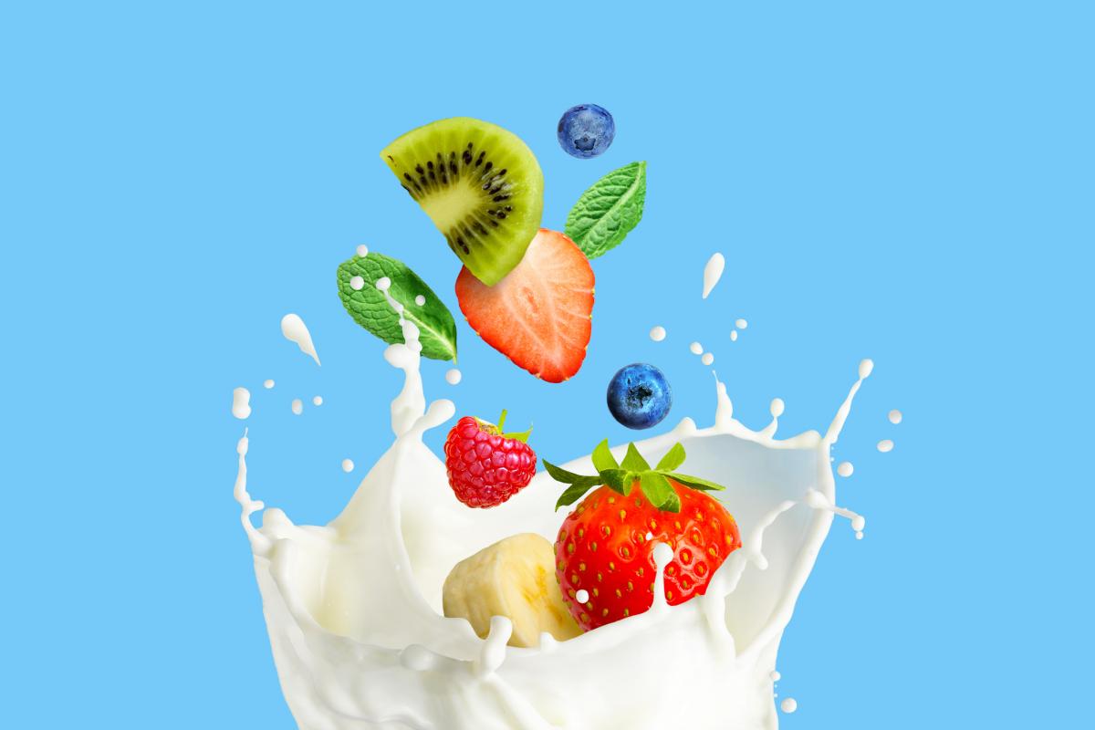 Leche y fruta.
