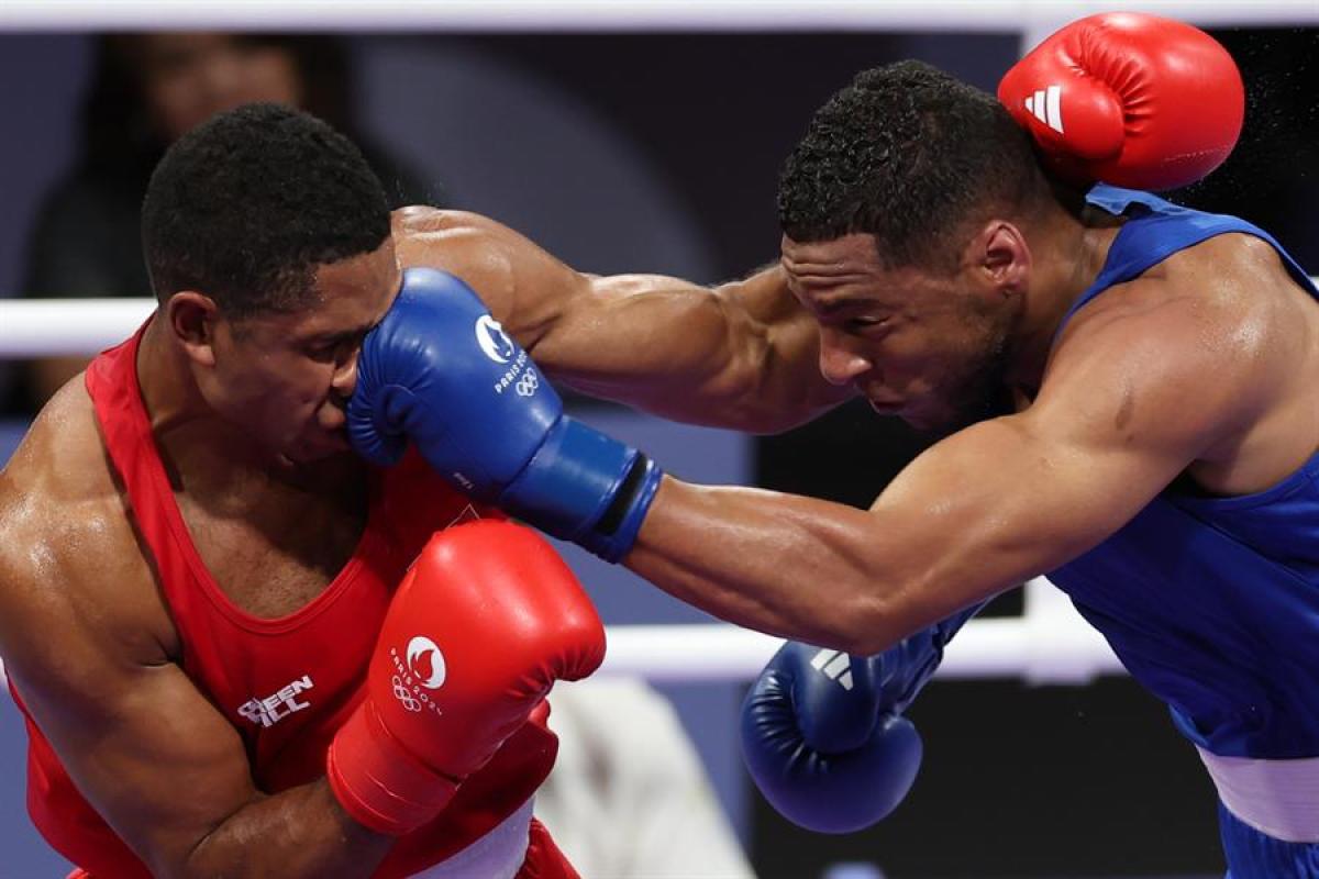 Reyes Pla (dcha.) en acción en París 2024