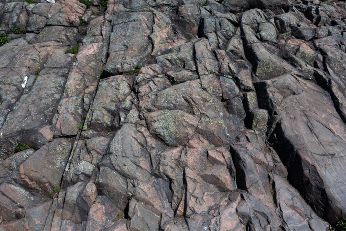 Imagen de archivo de una pared rocosa.
