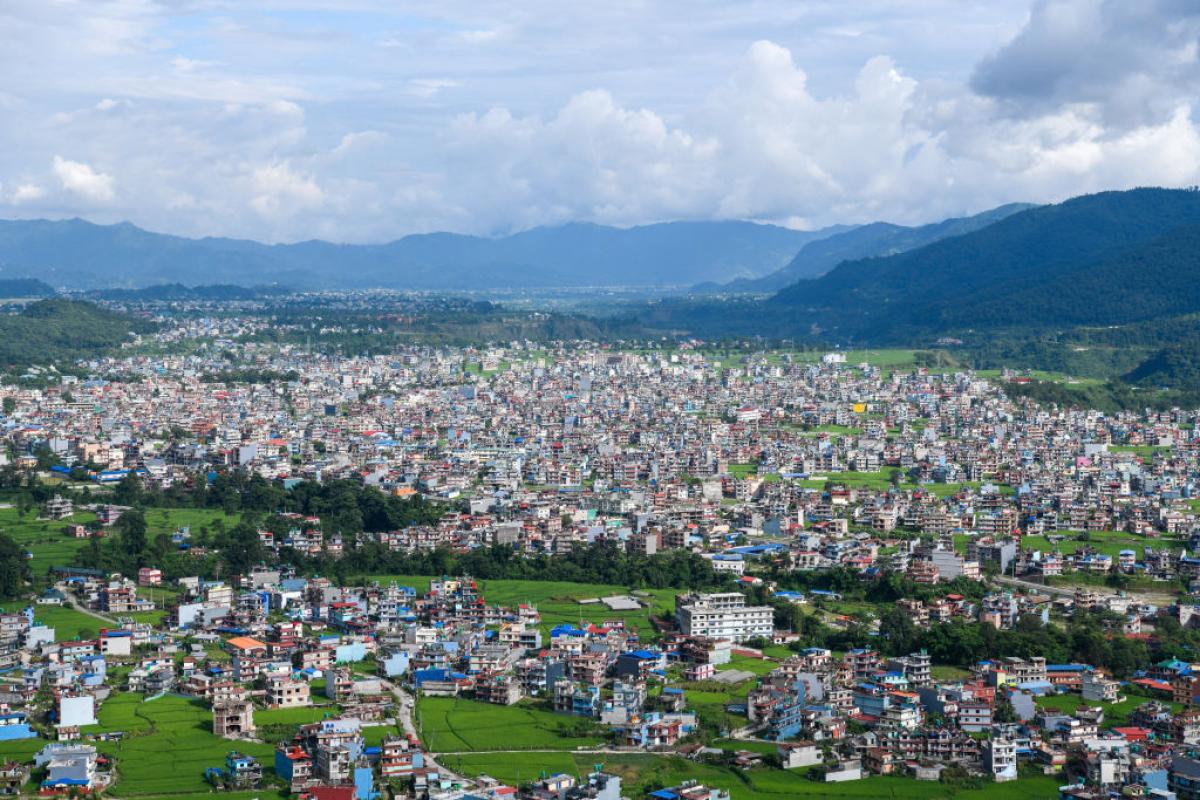 Vista de la ciudad nepalí de Pokhara (Nepal, India).