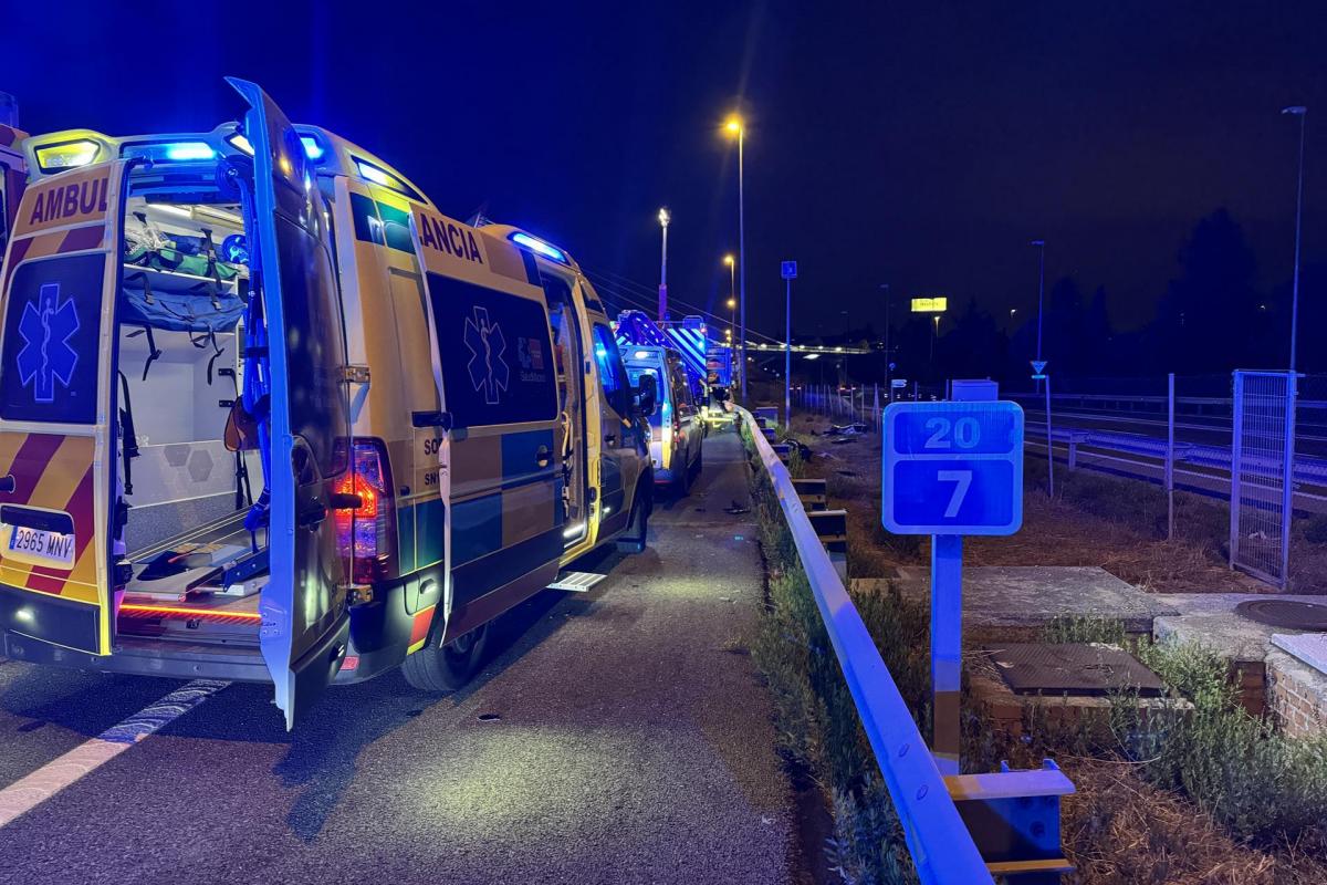 Servicios de emergencia en el accidente.