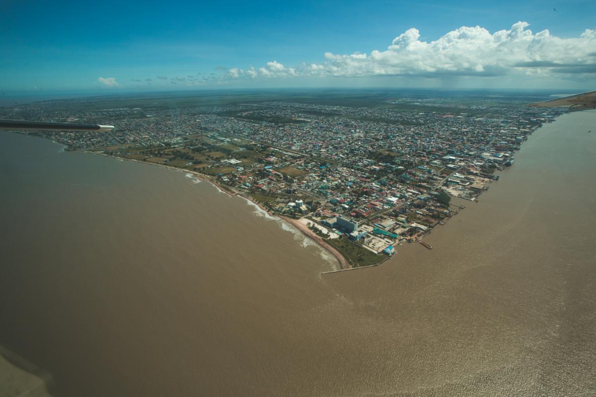 Vista aérea de la ciudad de Guyama, Georgetown y el río Demerara; en una imagen de archivo.