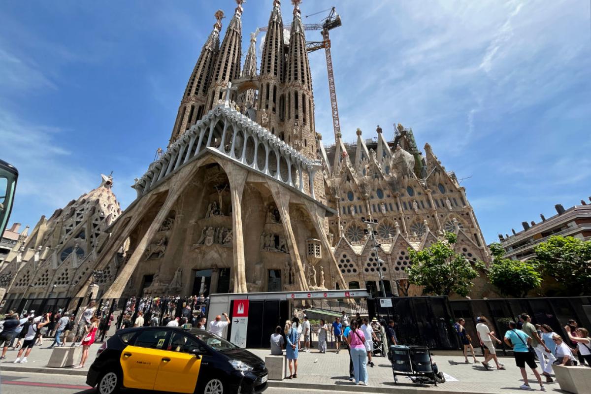 Panorámica de la Sagrada Familia de Barcelona.