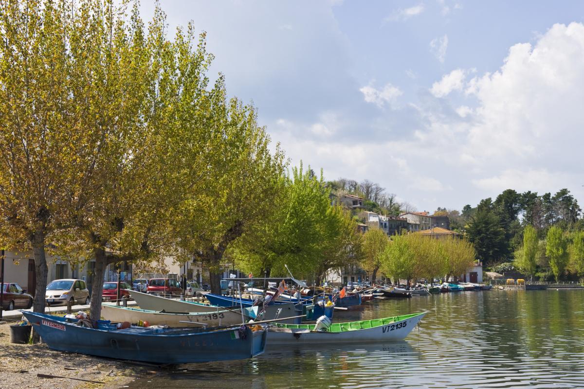 Imagen de archivo del lago de Bolsena, en Italia.