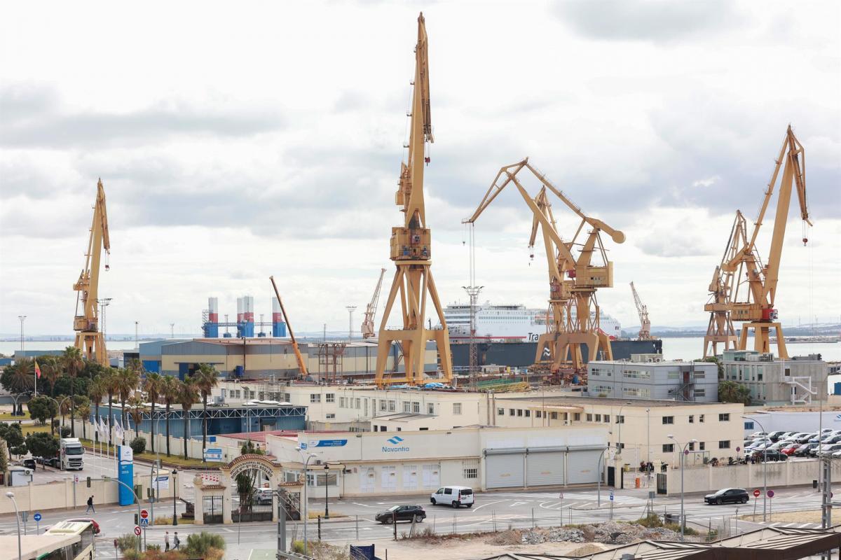 Imágenes de un astillero