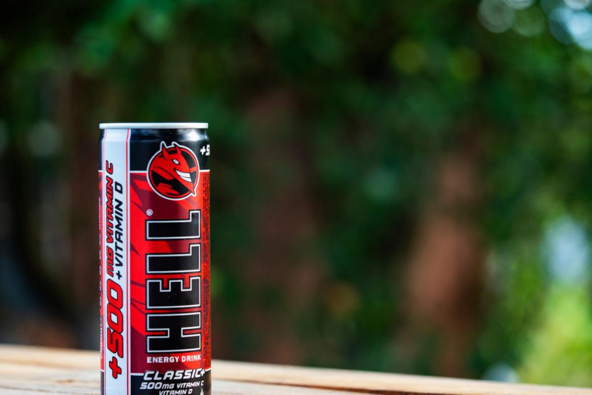 Una lata de Hell Energy Drink