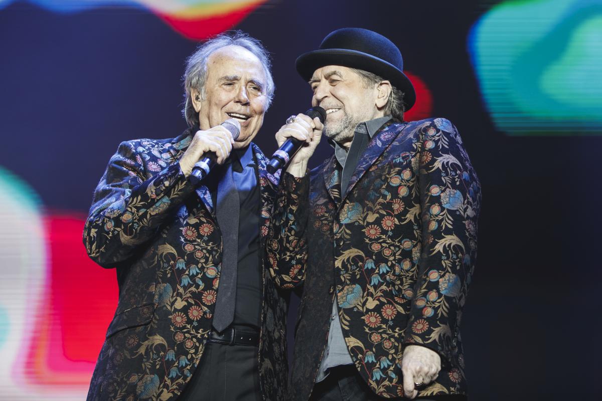 Foto de archivo de Joan Manuel Serrat con Joaquín Sabina.