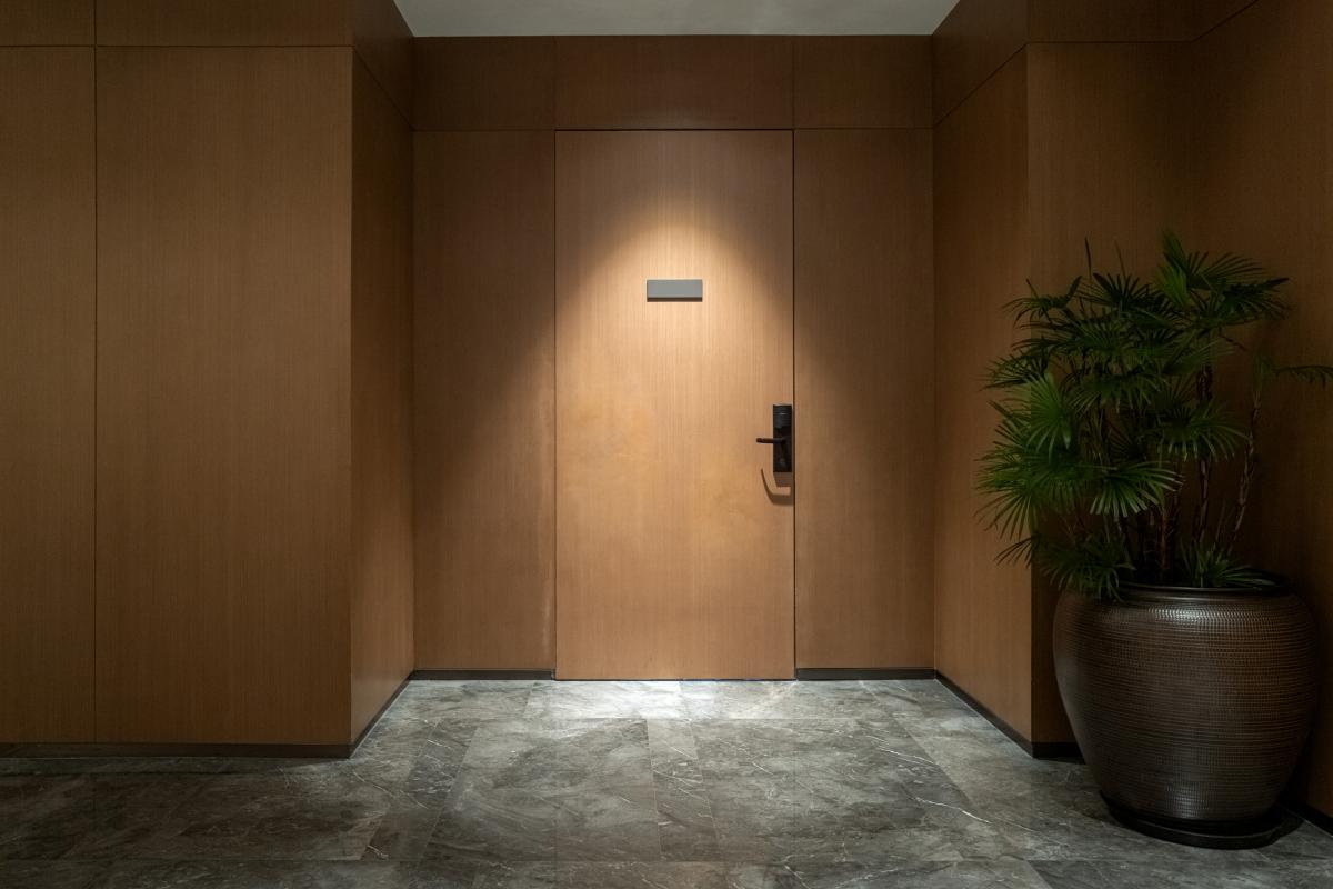 Imagen de archivo de la puerta de un piso.