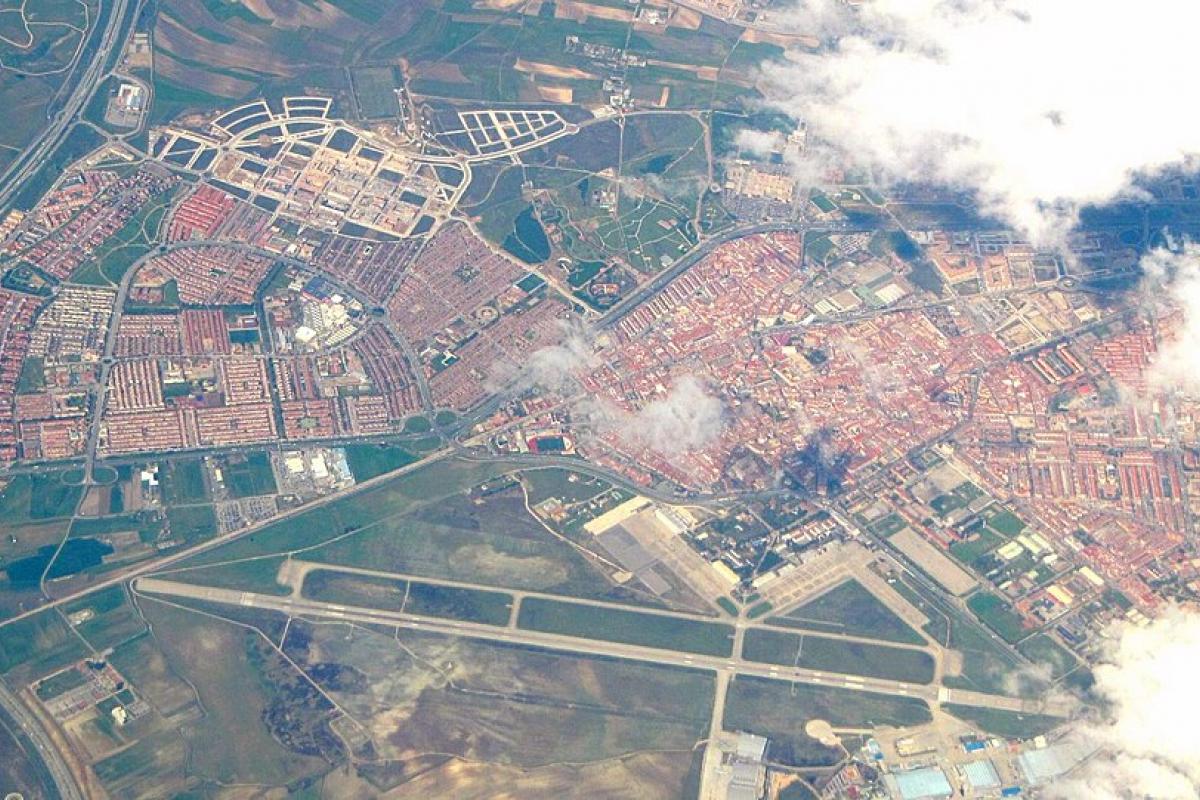 Vista aérea de Getafe y de su Base Aérea