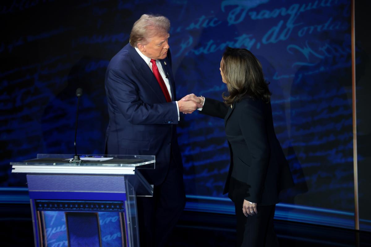 Foto de archivo del debate entre Donald Trump y Kamala Harris.