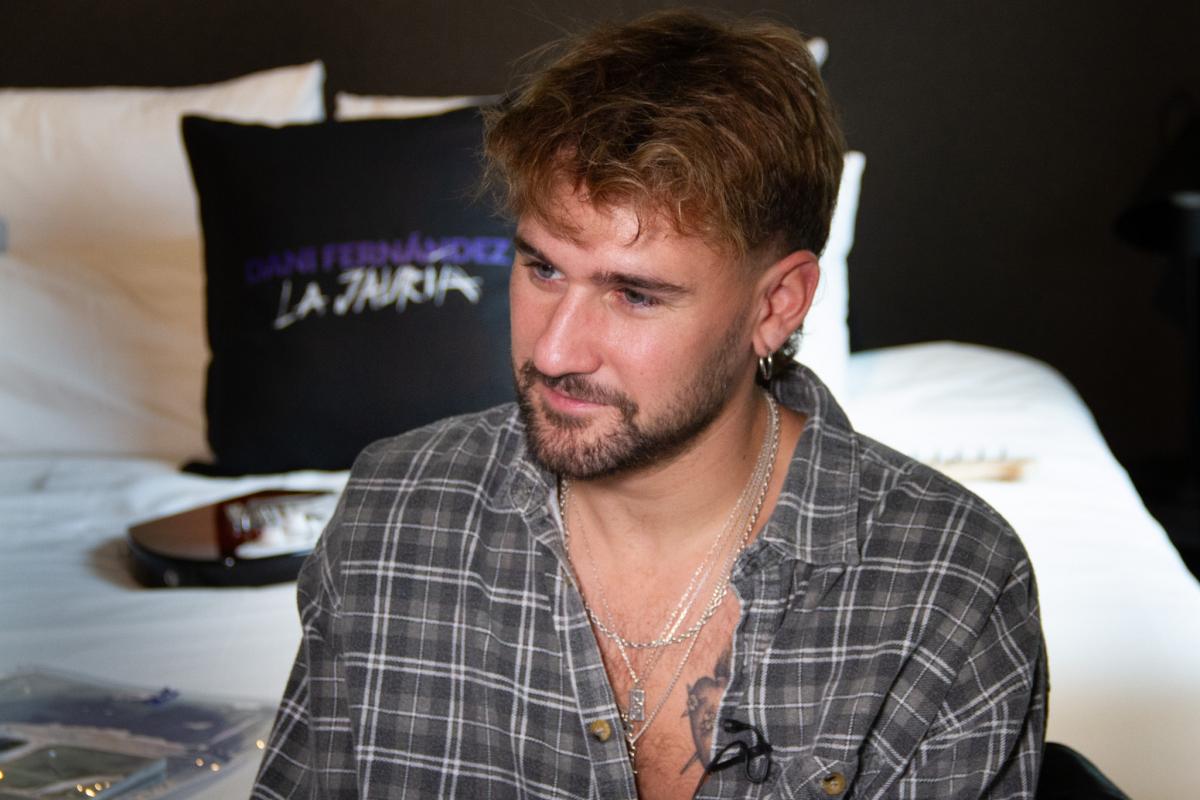 Dani Fernández durante la entrevista con El HuffPost.