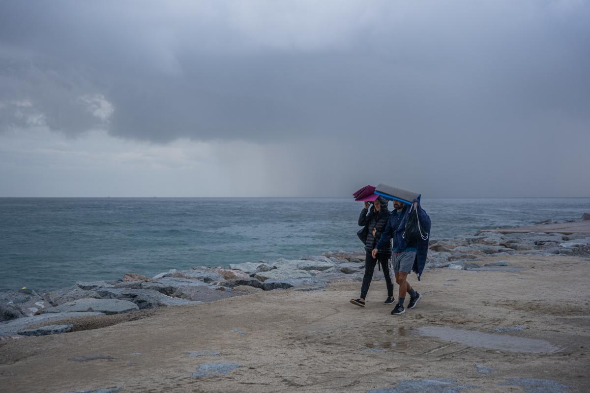 Foto de archivo de fuertes lluvias en Barcelona