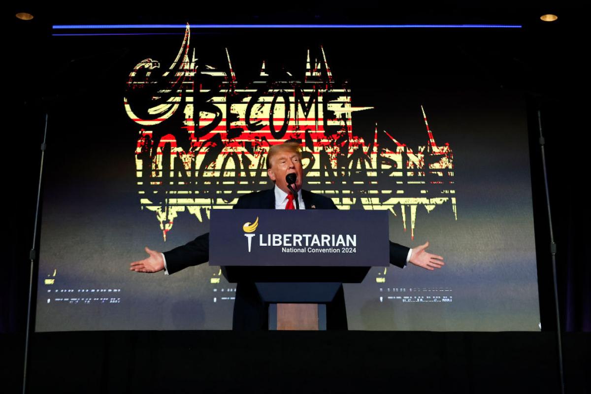 Donald Trump da un discurso durante un mitín del Partido Libertario de EE UU.
