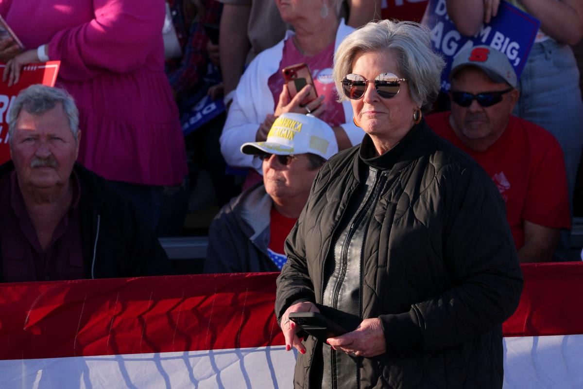 Susie Wiles, directora de campaña de Donald Trump, en un acto del Partido Republicano.